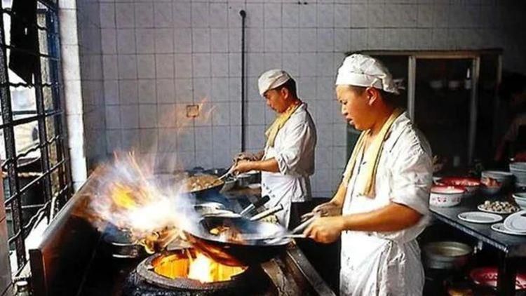 扒开腿狂躁女人爽出白浆动态视频